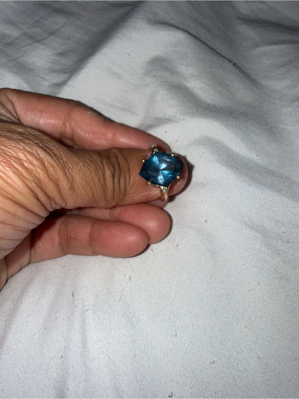 Zales Gold Filigree Ring with Dark Blue Stone - Picture 3 of 3